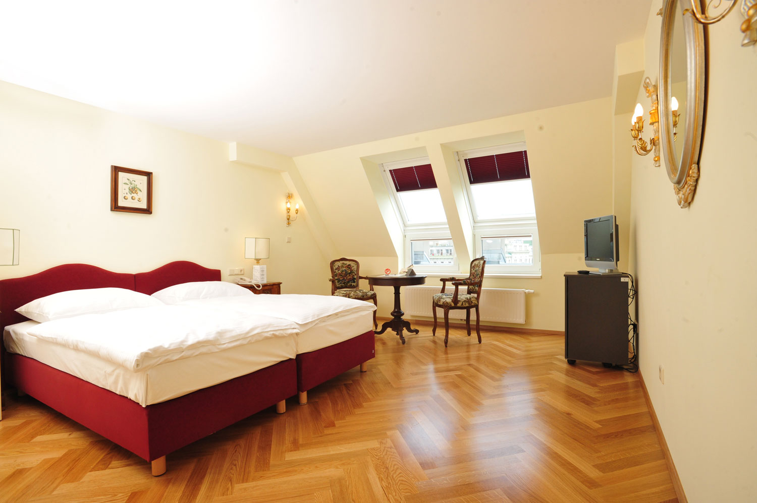 hotel-regina-superior-rooms-vienna